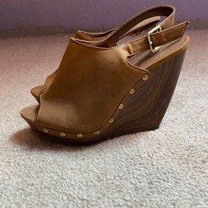 Jessica Simpson wedges